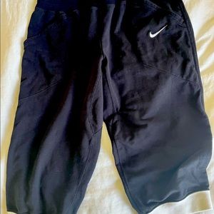 Women’s Nike capri joggers. I have only worn these a few times. Super cute on!